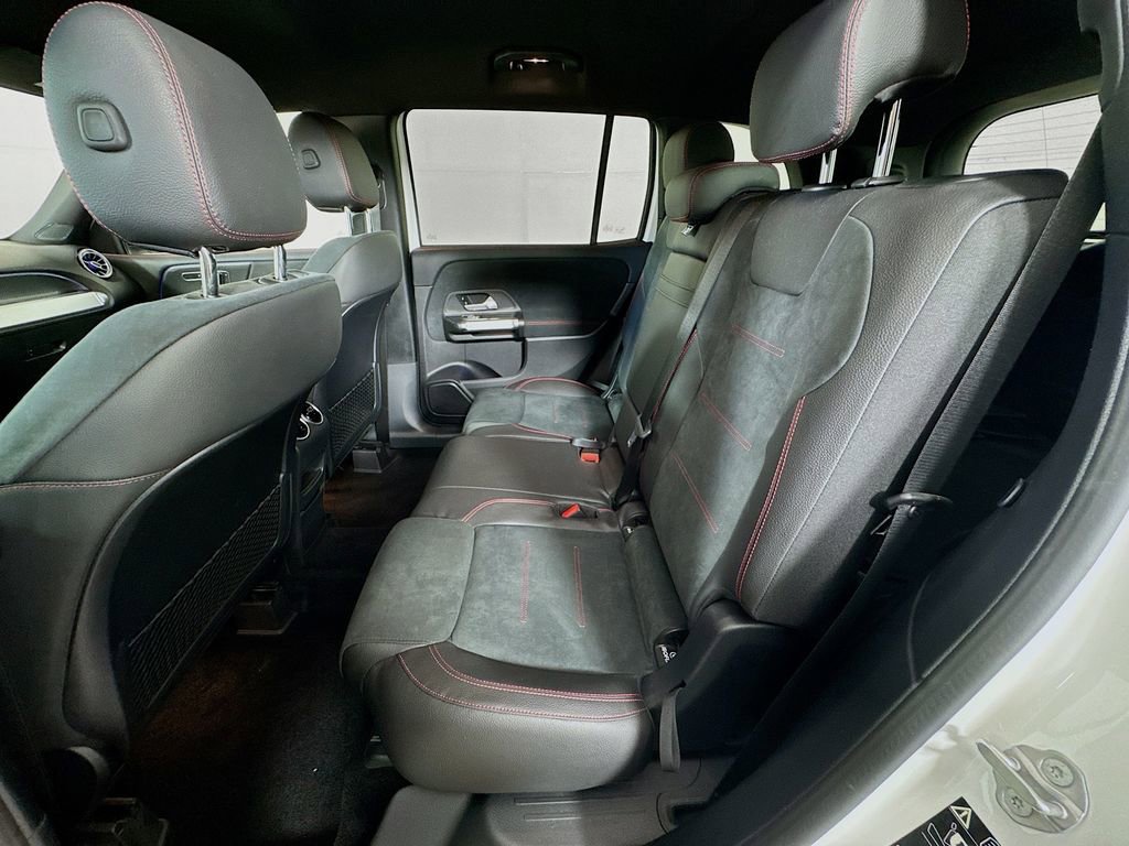Used 2021 Mercedes-Benz GLB 250 image 27