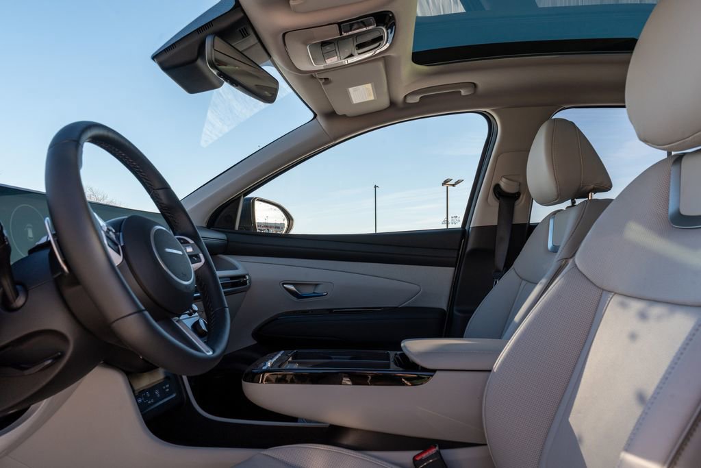 New 2025 Hyundai Tucson Limited image 25