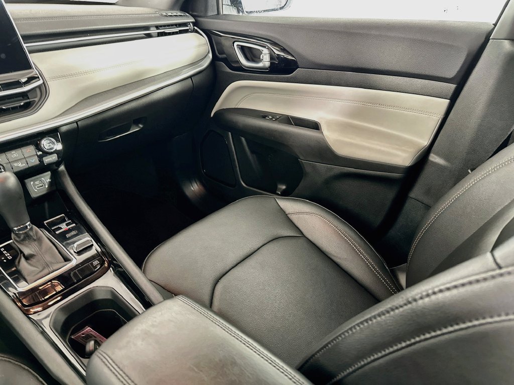 Certified 2024 Jeep Compass Limited AWD/4WD image 33