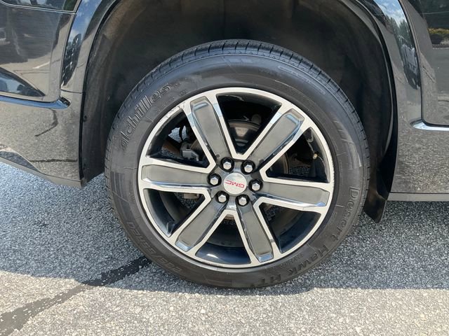 Used 2017 GMC Acadia Denali w/ Technology Package FWD image 28