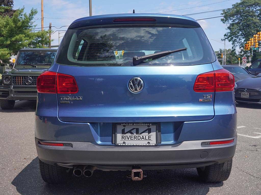 Used 2018 Volkswagen Tiguan Limited w/ Premium Package AWD/4WD image 9