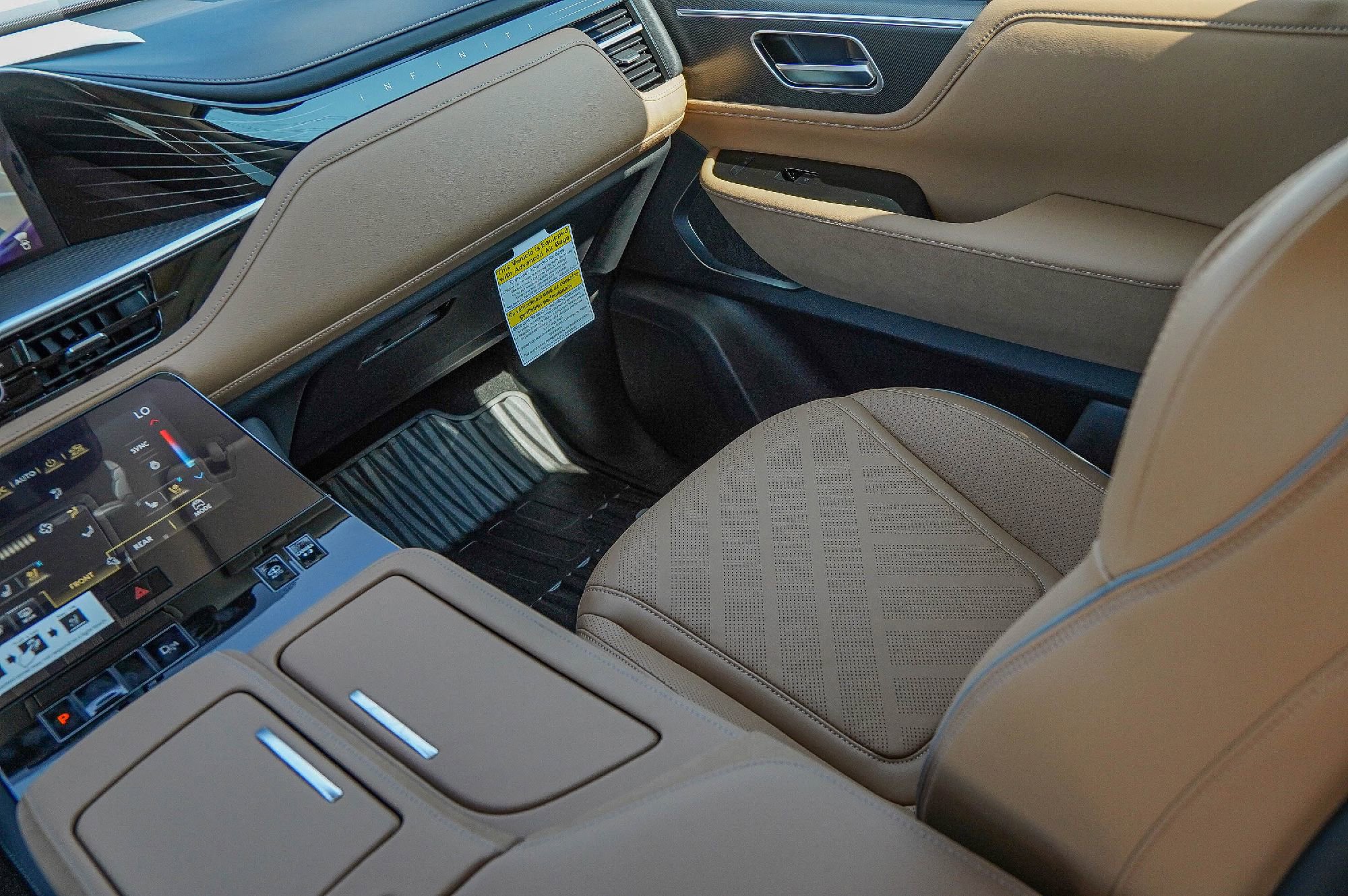 New 2026 INFINITI QX80 Luxe w/ Cargo Package image 22