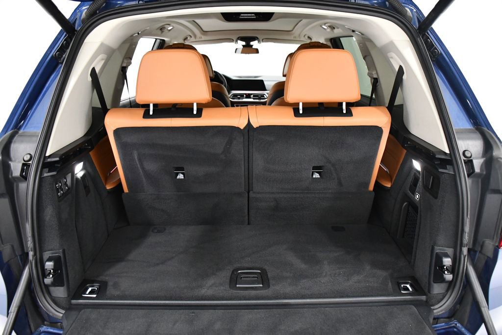 Used 2022 BMW X7 xDrive40i w/ Premium Package image 23