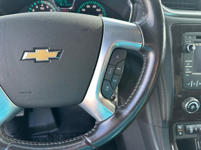 Used 2017 Chevrolet Traverse LT w/ Style and Technology Package image 5