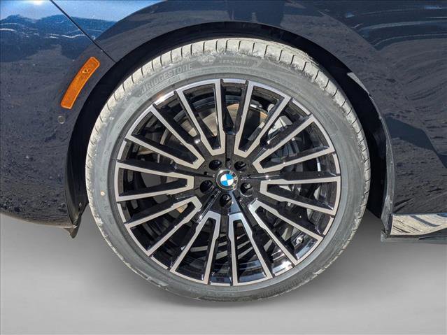 New 2026 BMW i7 xDrive60 w/ Executive Package AWD/4WD image 9