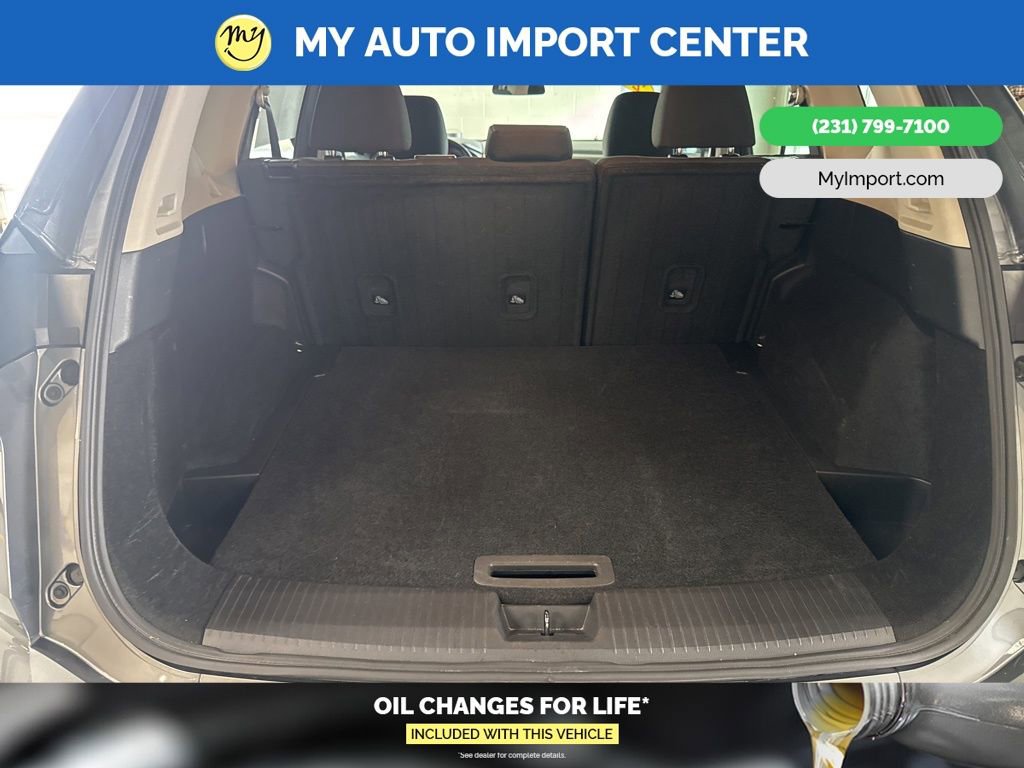 Used 2025 Nissan Rogue SV image 27