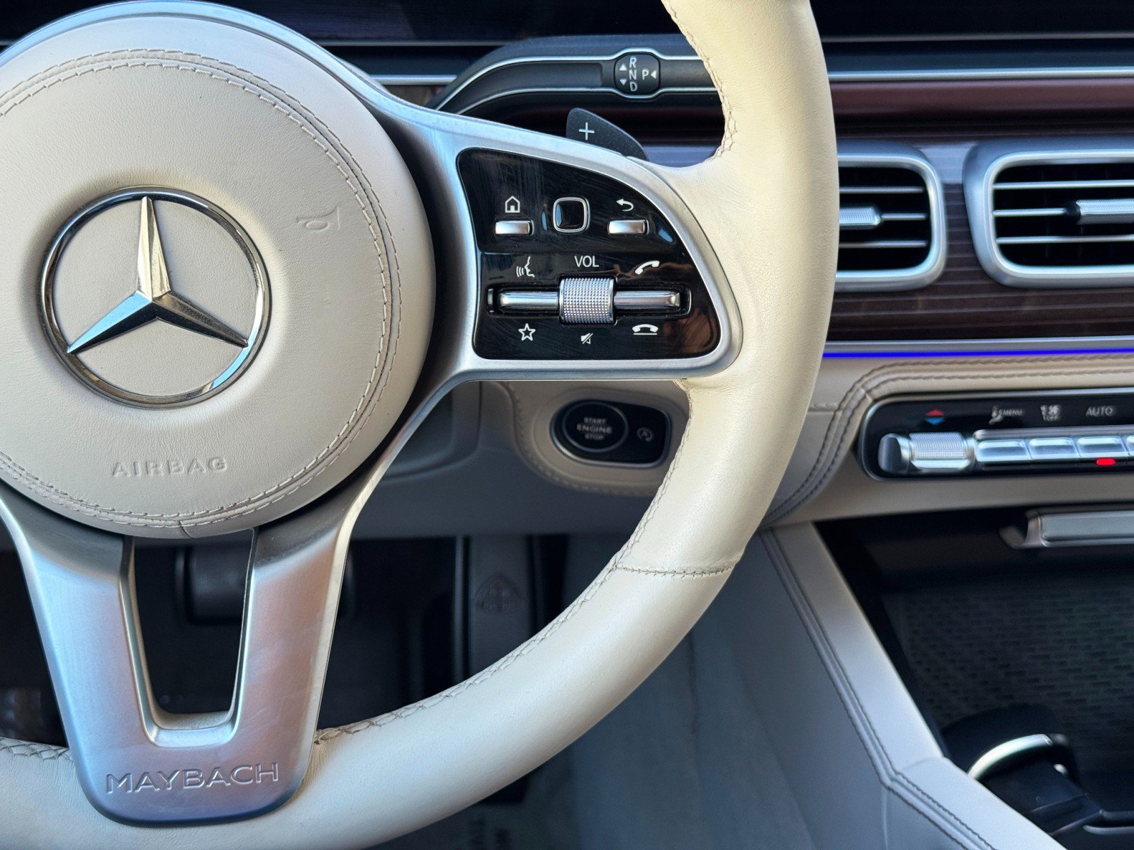 Used 2023 Mercedes-Benz Maybach GLS 600 4MATIC image 23