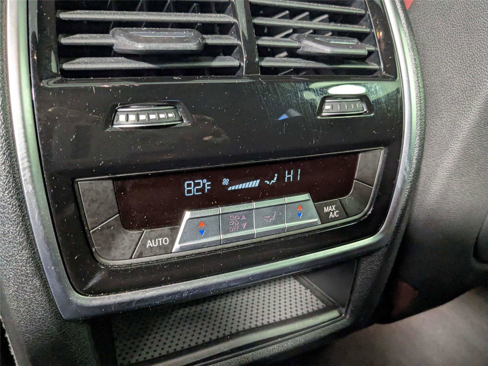 Used 2020 BMW X6 sDrive40i w/ M Sport Package image 37