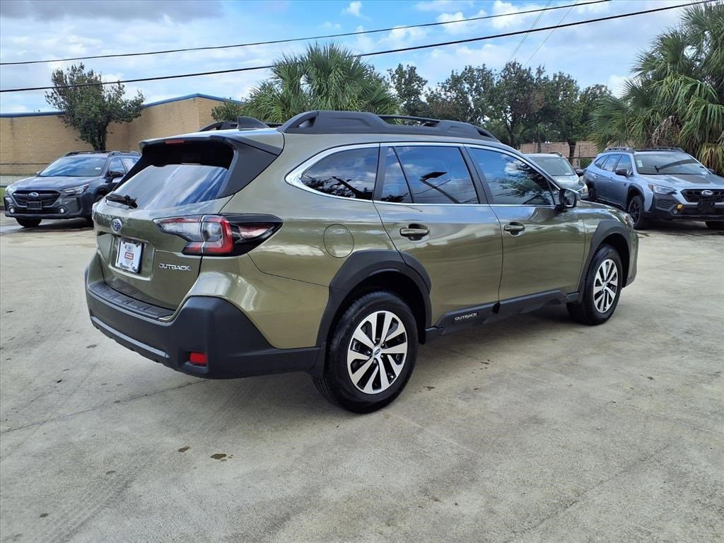 Used 2025 Subaru Outback Premium image 24