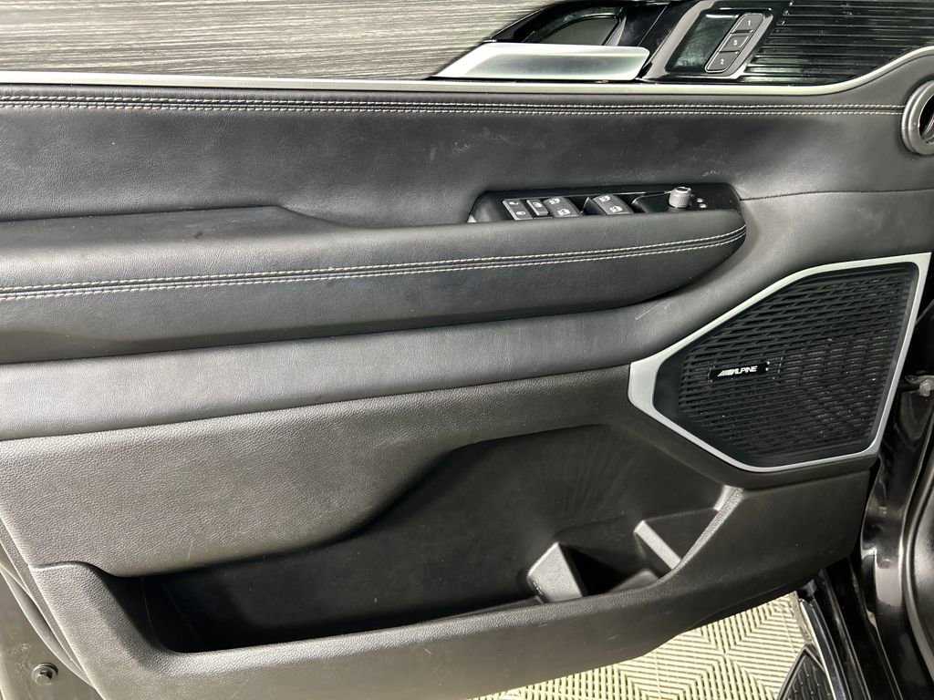 Used 2024 Jeep Wagoneer Series III image 11