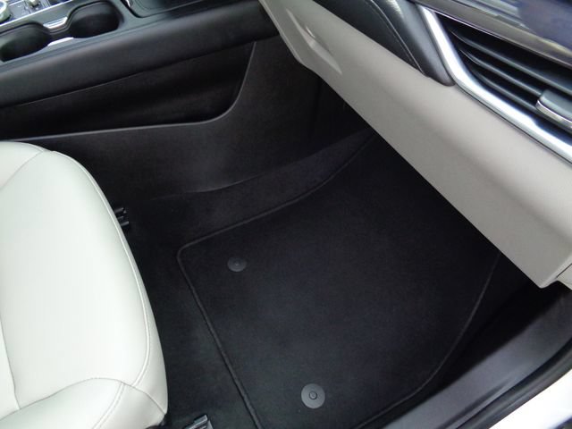 Used 2021 Cadillac XT4 Luxury w/ Cold Weather Package FWD image 21
