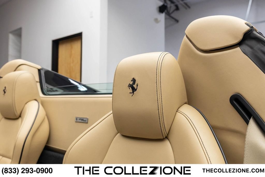Used 2015 Ferrari 458 Spider RWD image 51