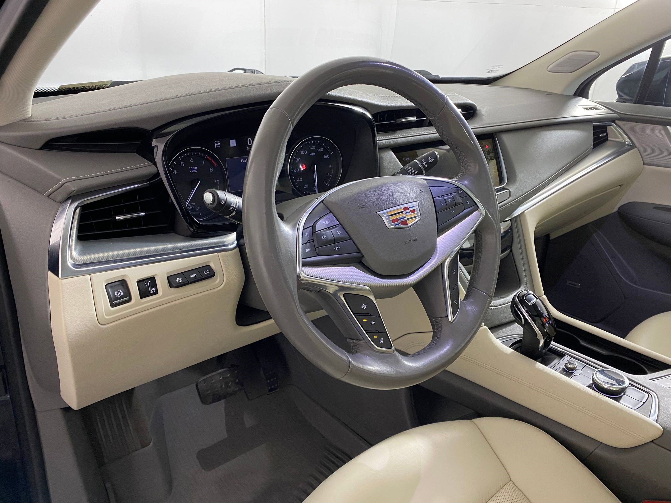 Used 2021 Cadillac XT5 Premium Luxury image 4