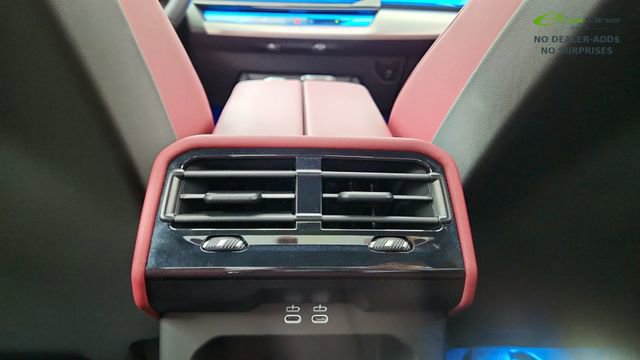 Used 2024 BMW i5 eDrive40i w/ M Sport Package image 40