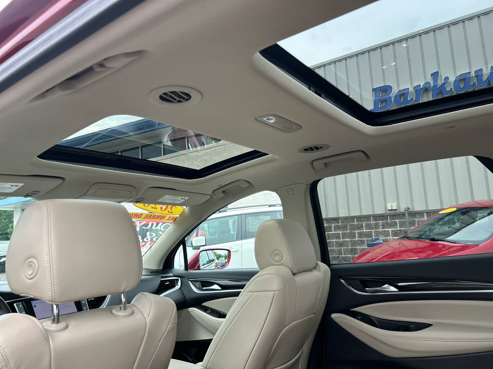 Used 2020 Buick Enclave Premium w/ Sun and Sites Package AWD/4WD image 27