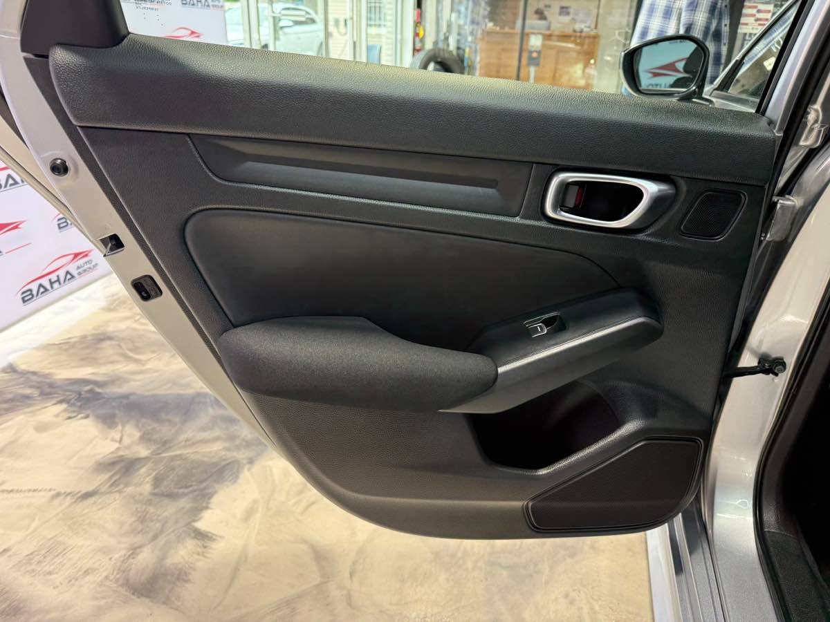 Used 2025 Honda Civic Sport image 39