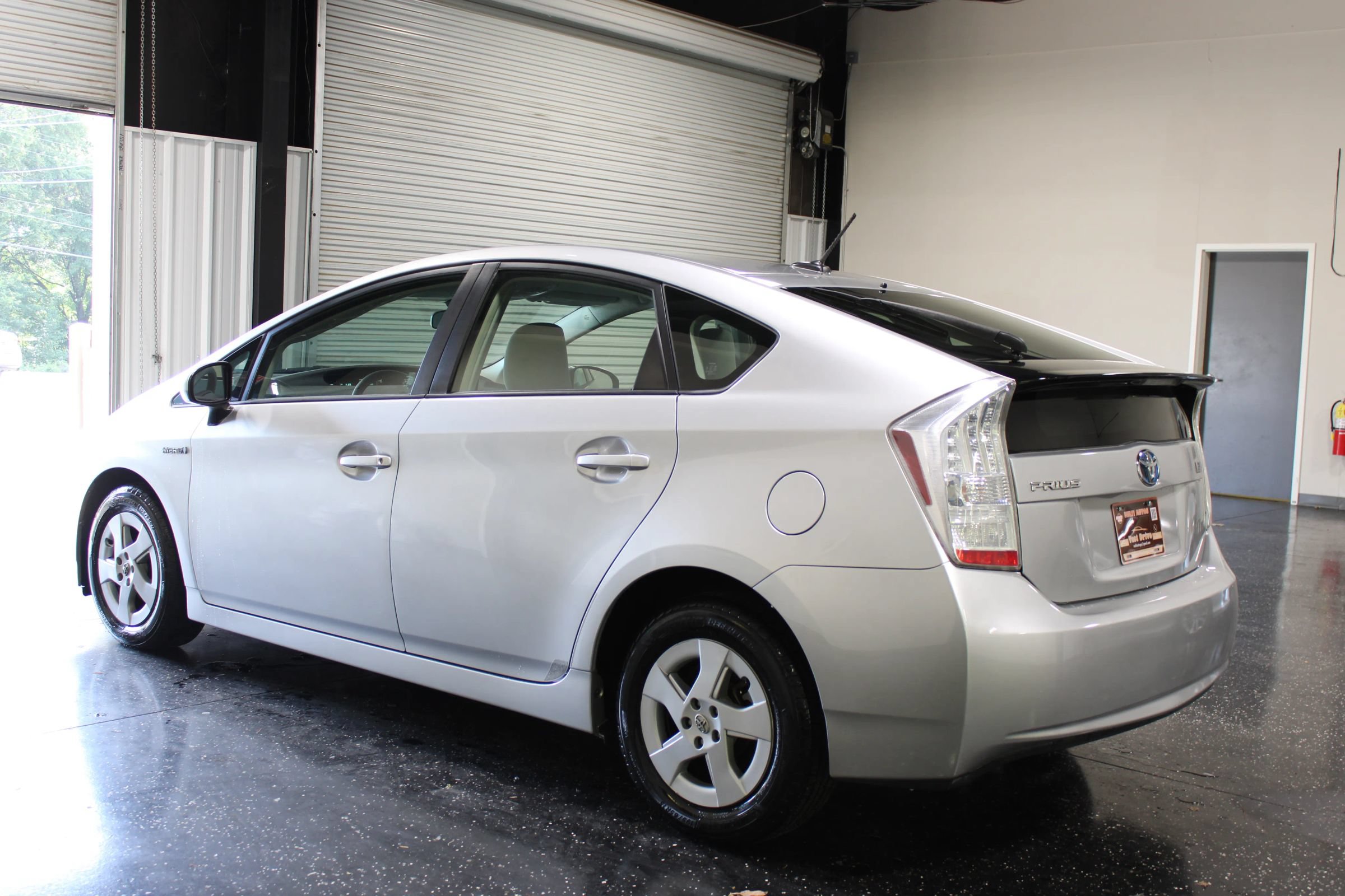 Used 2010 Toyota Prius Three FWD image 5