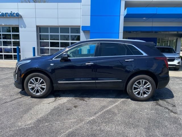 Used 2022 Cadillac XT5 Premium Luxury AWD/4WD image 2