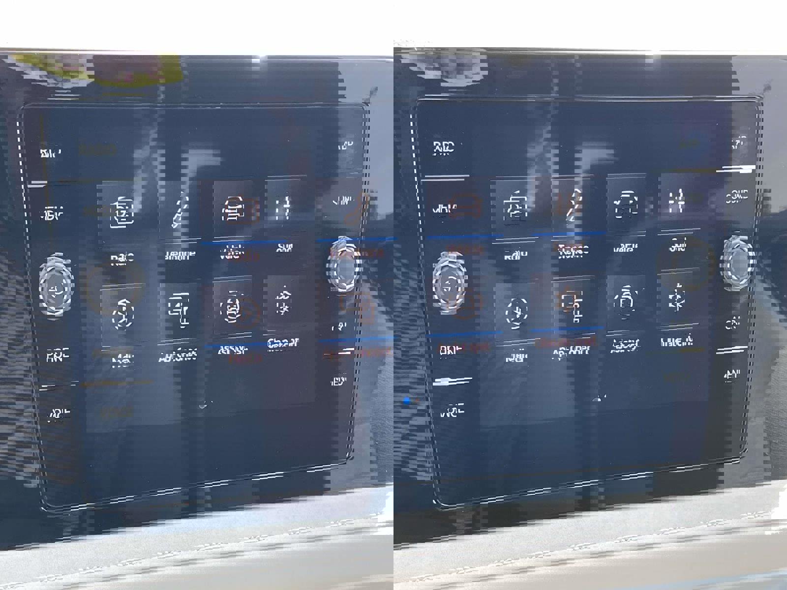 Used 2025 Volkswagen Taos SE w/ Black Wheel Package FWD image 25