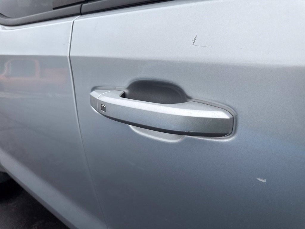 Used 2019 Chevrolet Silverado 1500 LT w/ All-Star Edition AWD/4WD image 13