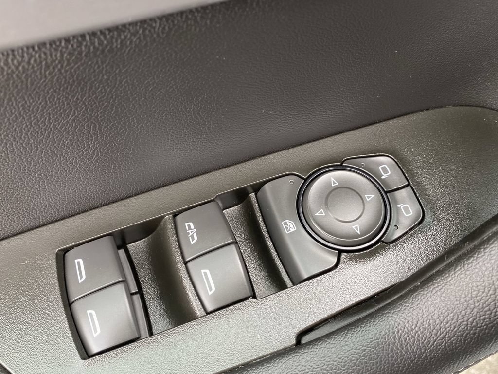 Used 2025 Chevrolet Blazer LT FWD image 24