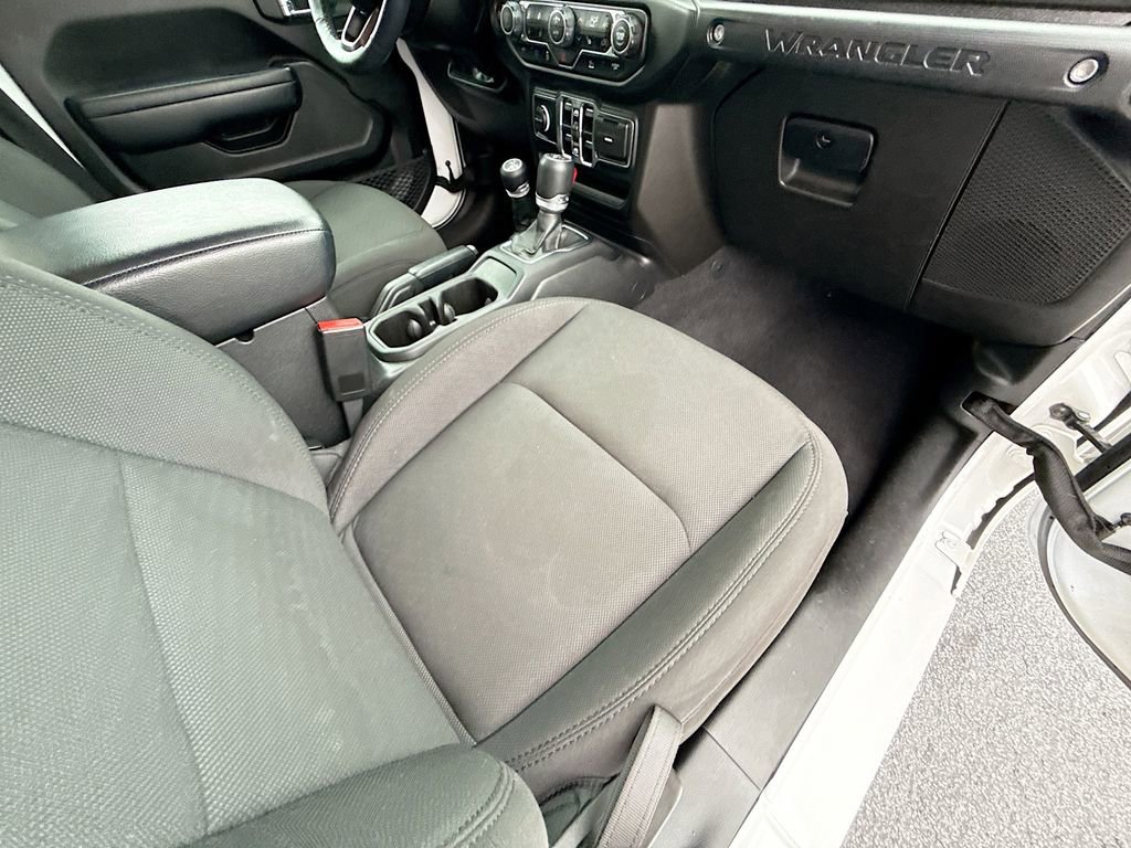 Used 2023 Jeep Wrangler Unlimited w/ Cold Weather Group image 33