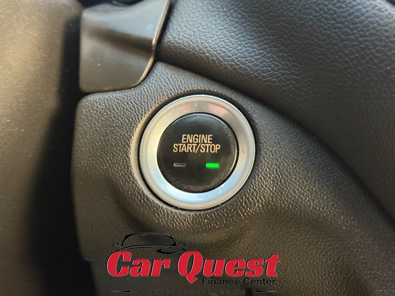Used 2019 Chevrolet Equinox LT w/ Driver Convenience Package FWD image 29