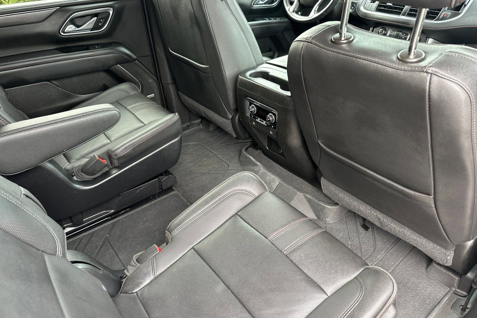 Used 2021 Chevrolet Tahoe RST w/ Luxury Package image 19