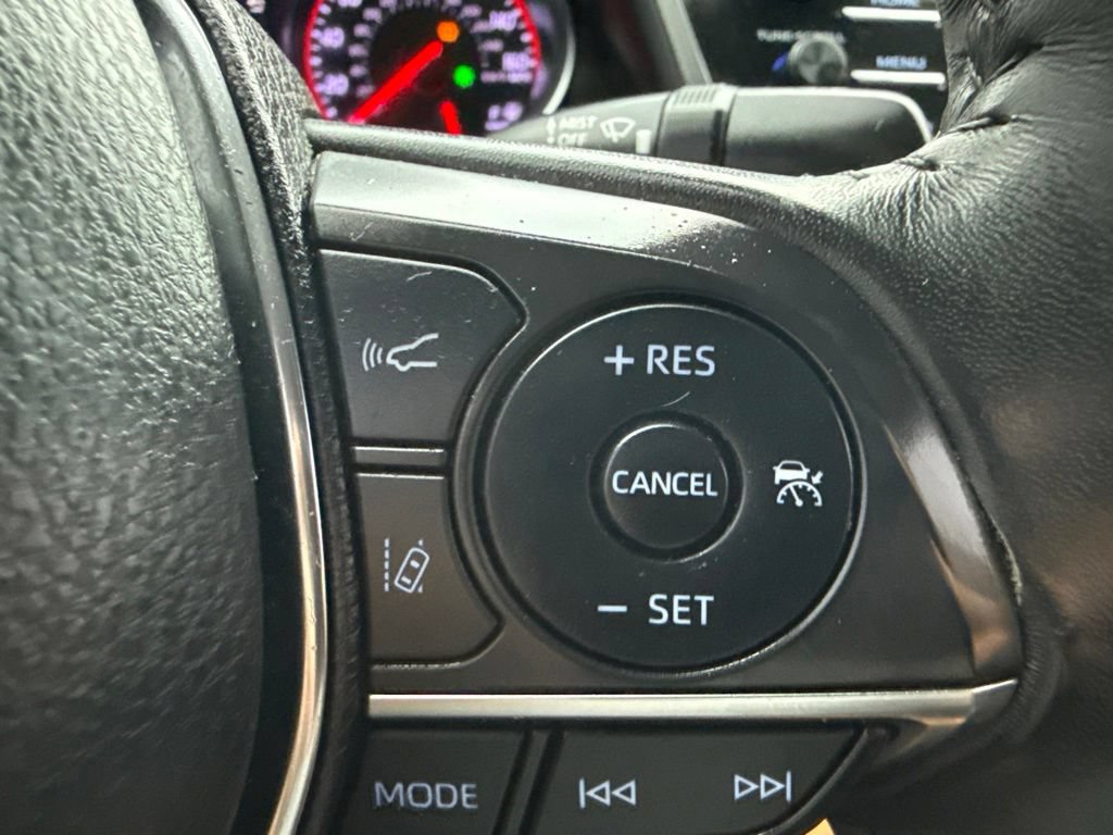 Used 2019 Toyota Camry XSE FWD image 21