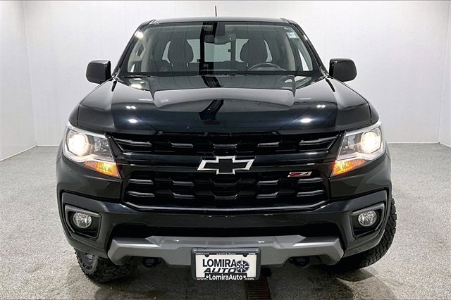 Used 2022 Chevrolet Colorado Z71 w/ Z71 Midnight Edition image 2