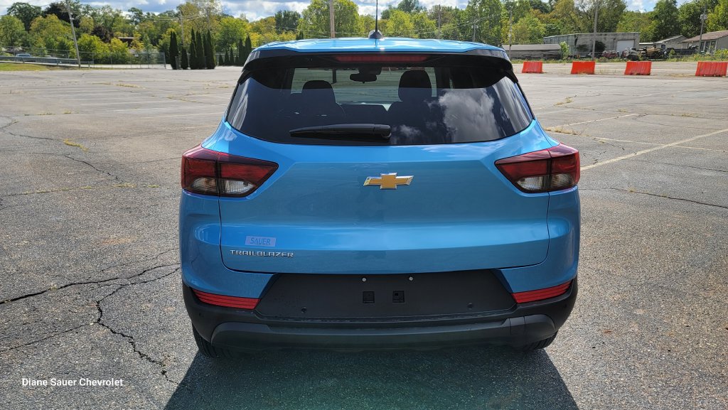 New 2026 Chevrolet TrailBlazer LS w/ LS Convenience Package FWD image 10