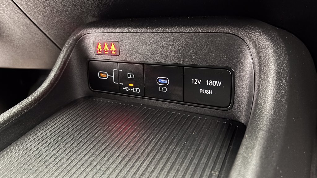 Used 2024 Hyundai Kona SE AWD/4WD image 25