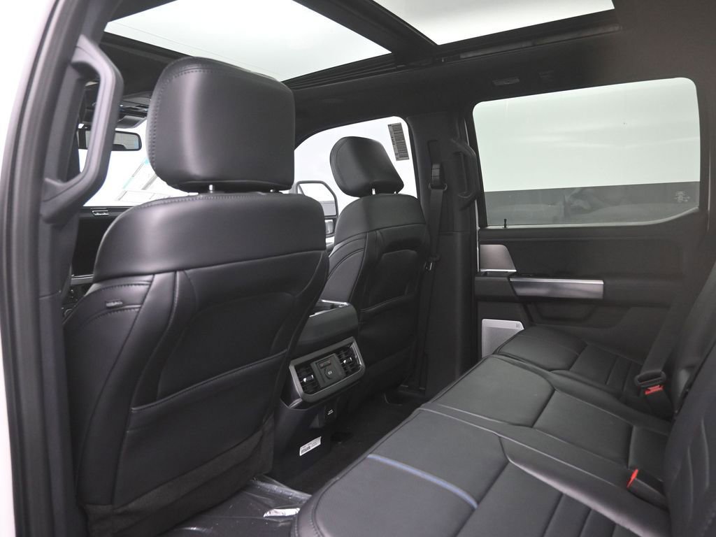 New 2026 Ford F250 Platinum w/ FX4 Off-Road Package image 2