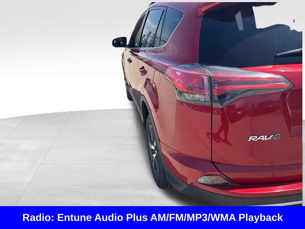 Used 2016 Toyota RAV4 XLE AWD/4WD image 4