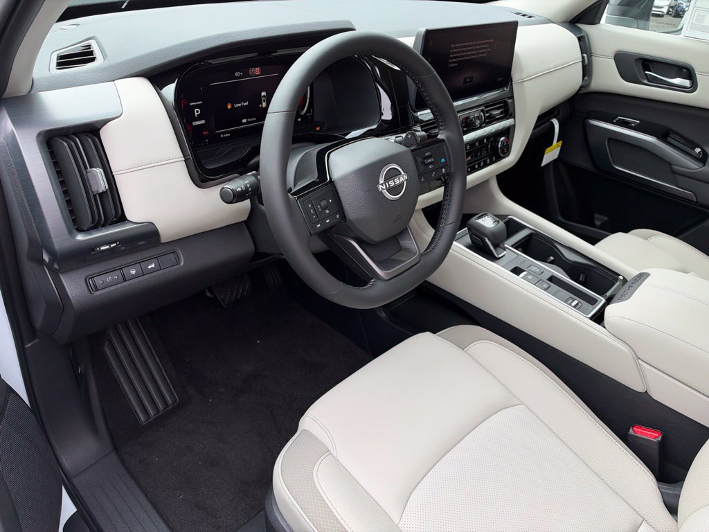 New 2026 Nissan Pathfinder SL FWD image 10