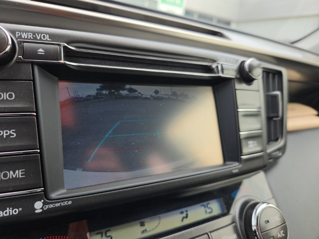 Used 2015 Toyota RAV4 Limited AWD/4WD image 8