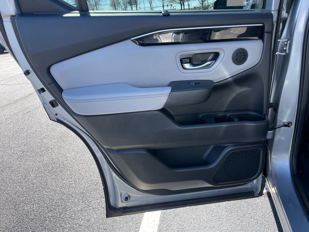 Certified 2025 Honda Pilot EX-L image 38