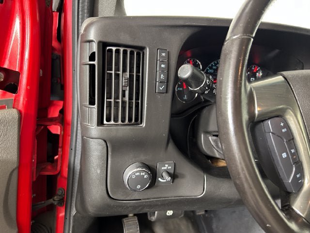 Used 2019 Chevrolet Express 3500 w/ Driver Convenience Package RWD image 18
