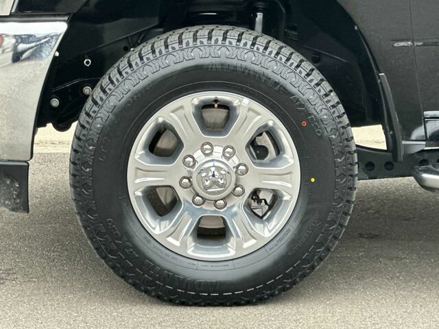 Used 2024 RAM 2500 Big Horn AWD/4WD image 33