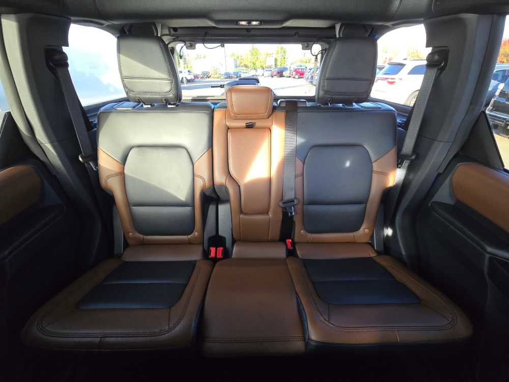 Used 2024 Ford Bronco Outer Banks image 17