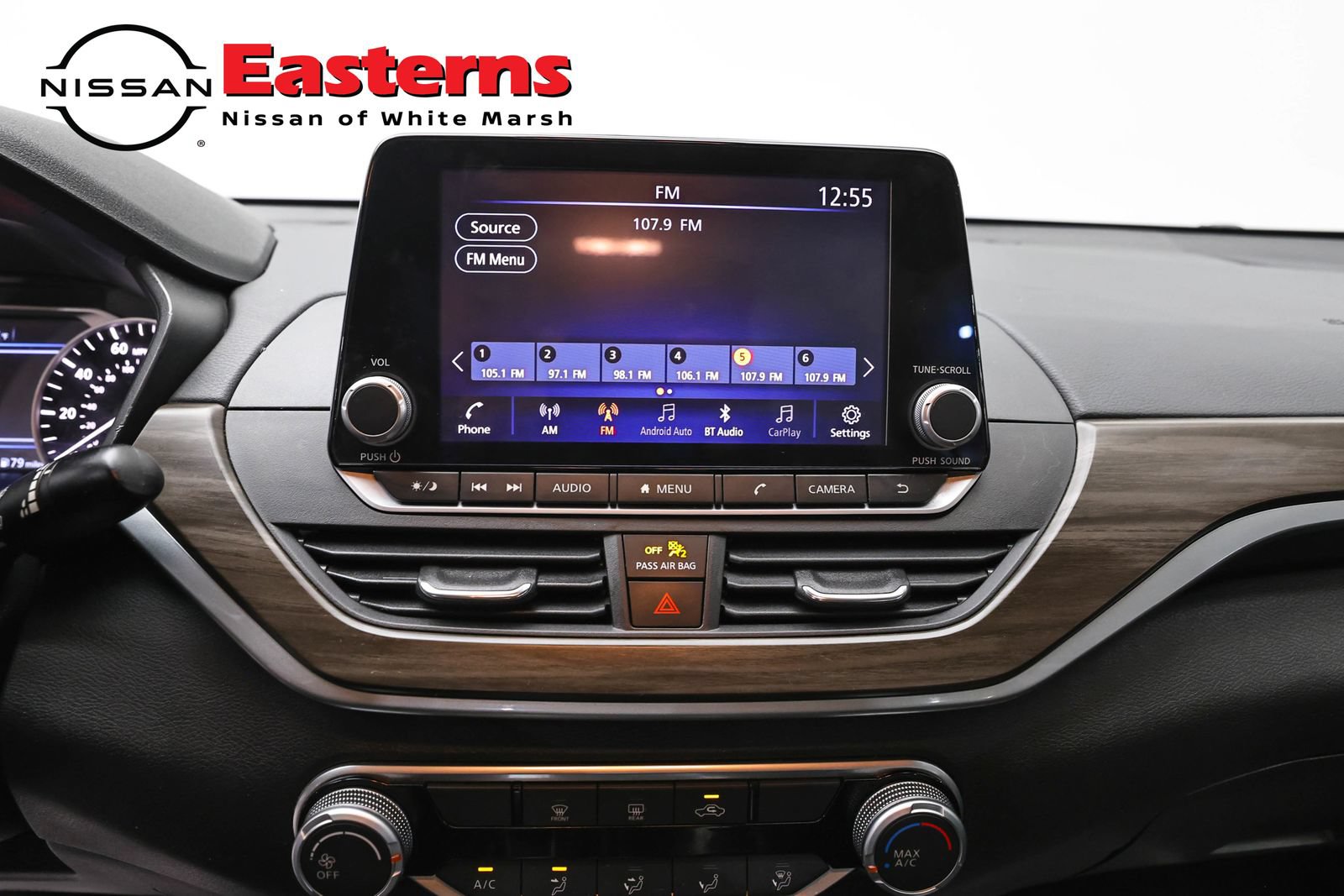Used 2023 Nissan Altima 2.5 SV FWD image 12