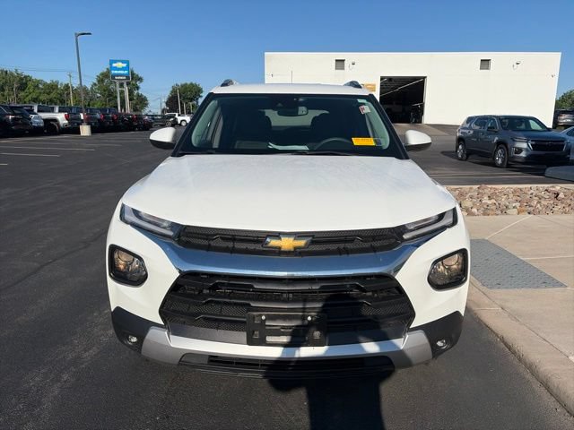Used 2023 Chevrolet TrailBlazer LT w/ Convenience Package FWD image 3