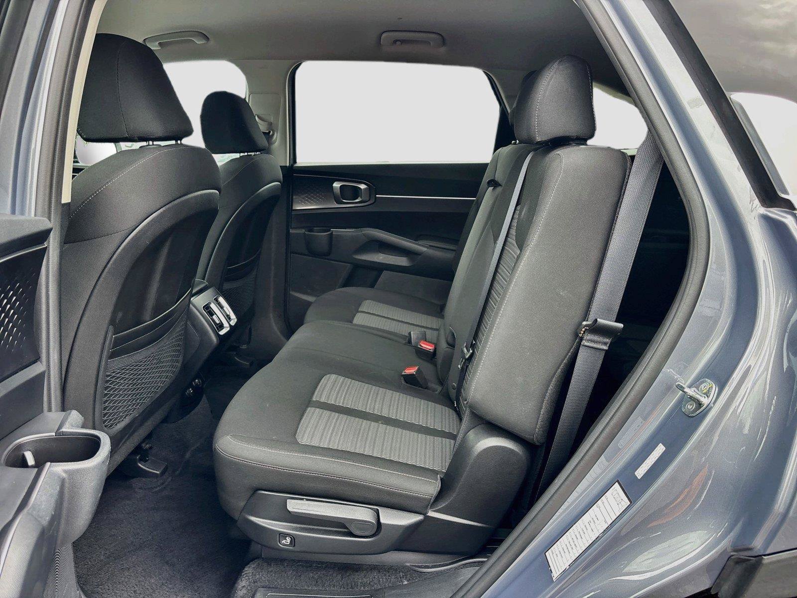 Used 2023 Kia Sorento LX FWD image 26