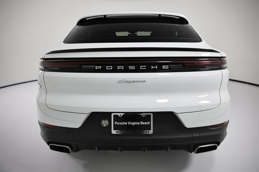 Used 2024 Porsche Cayenne Coupe AWD/4WD image 6