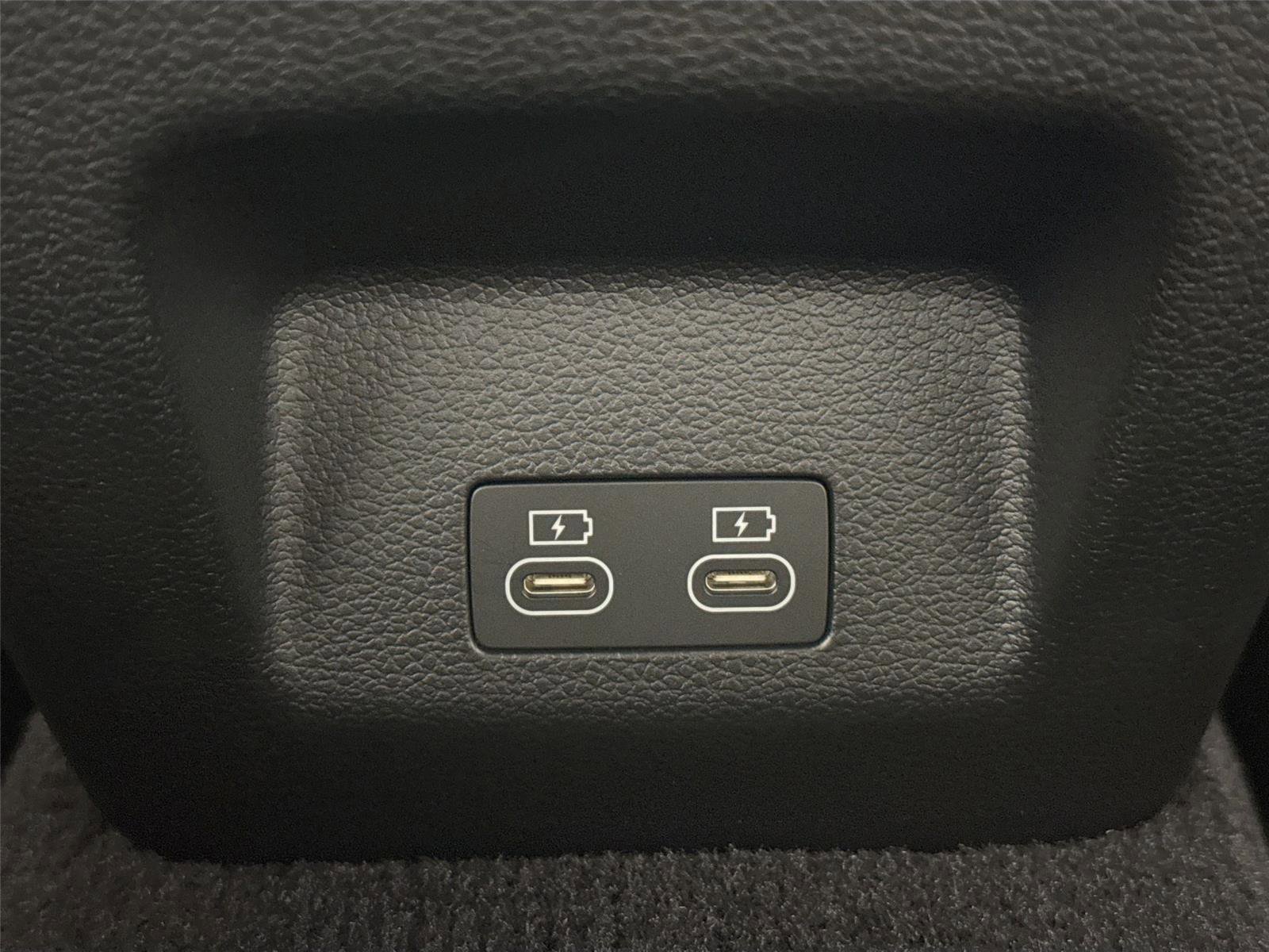 Used 2025 Genesis G70 3.3T Advanced AWD/4WD image 39
