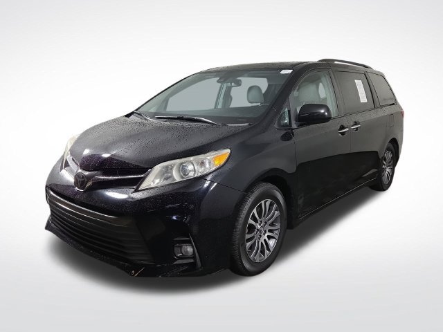 Used 2019 Toyota Sienna XLE Premium FWD image 2