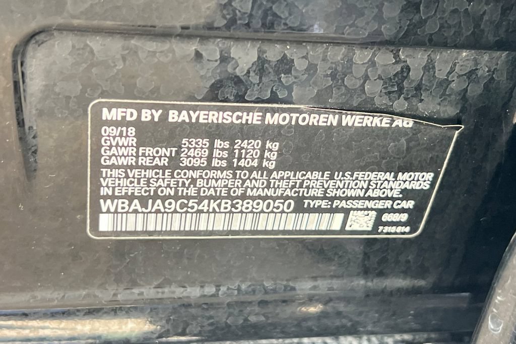 Used 2019 BMW 530e w/ Convenience Package RWD image 31