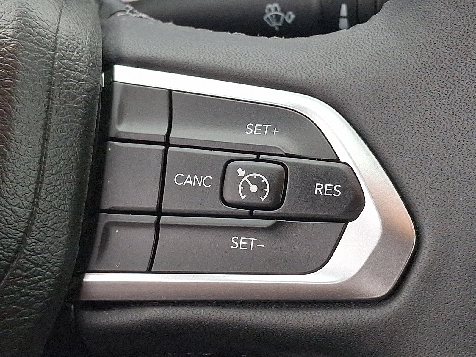 Used 2023 Jeep Compass Latitude AWD/4WD image 22