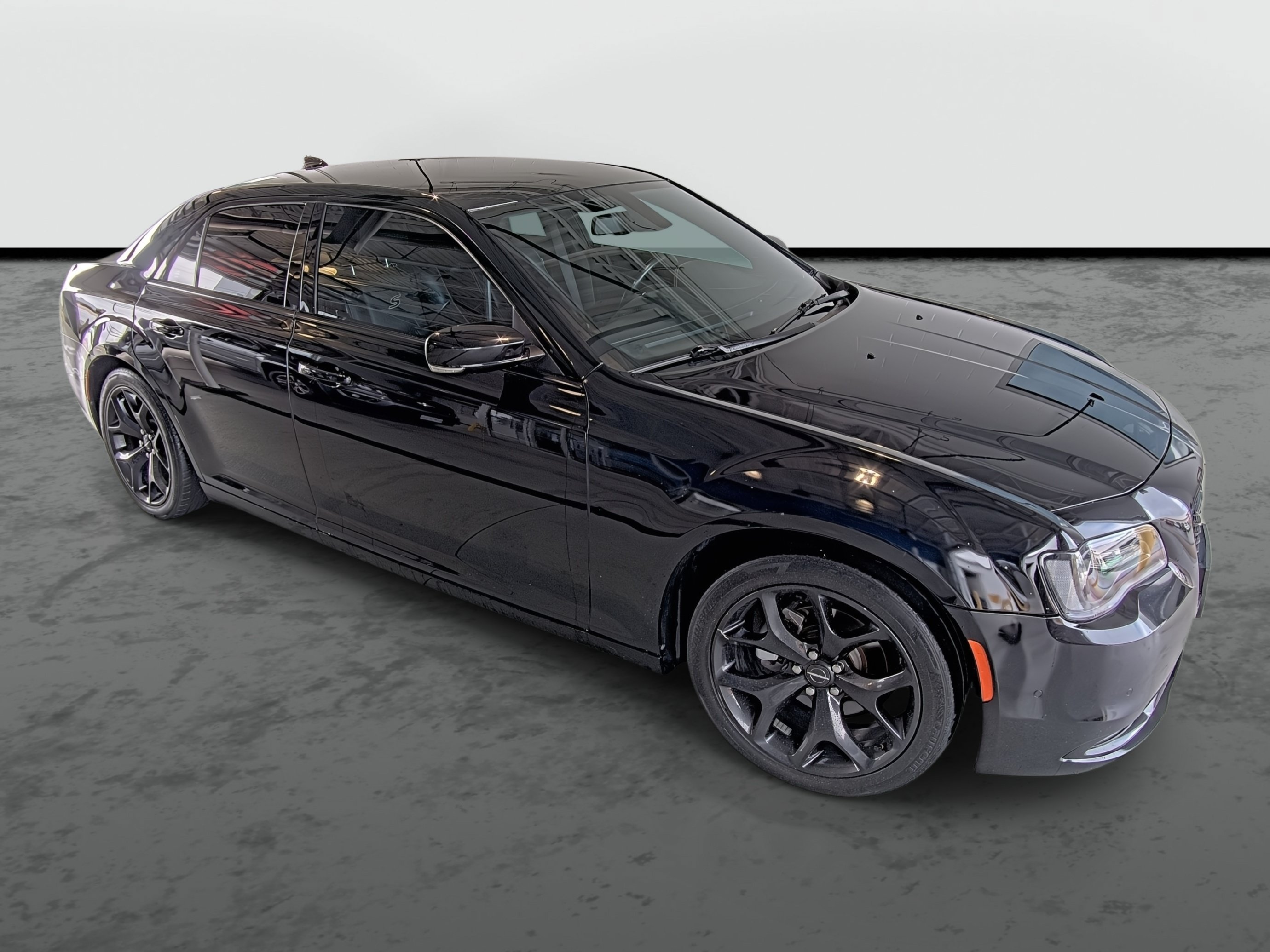 Used 2021 Chrysler 300 S RWD image 4