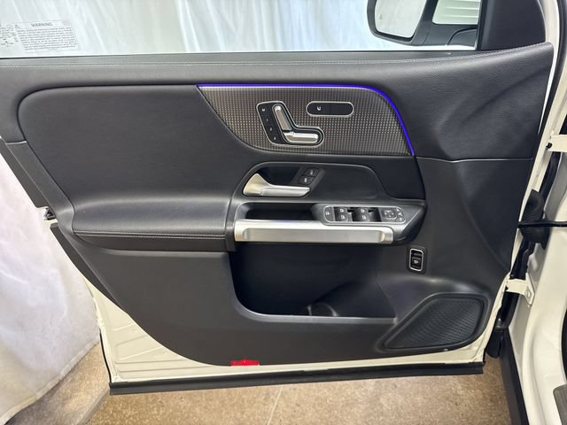 Used 2022 Mercedes-Benz GLB 250 4MATIC image 24